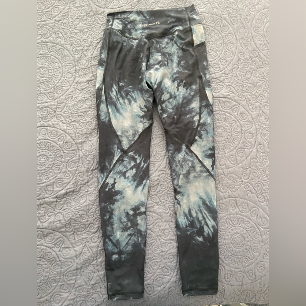 Alphalete leggings